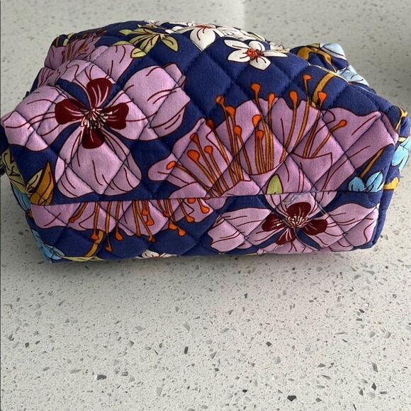Vera Bradley Blue and Purple Floral Camera Bag Coffee Garden - Picture 3 of 6